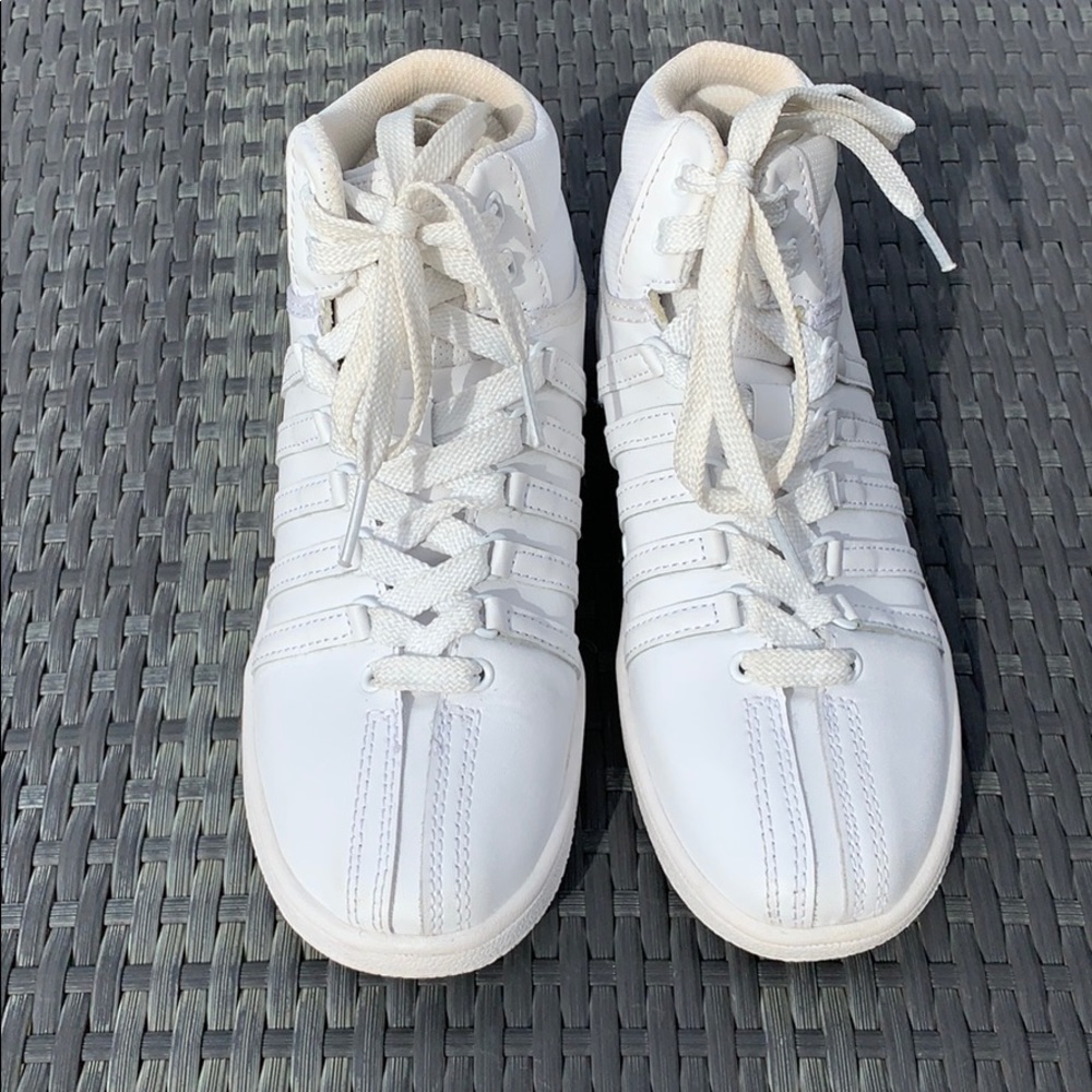K-Swiss Classic VN Mid Sneaker, 3 Big Kid